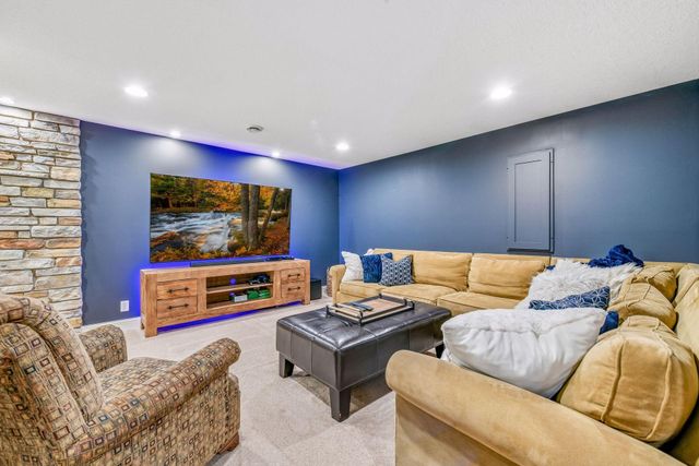 1010 Drake Court, Independence, MN 55359