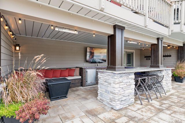 1010 Drake Court, Independence, MN 55359