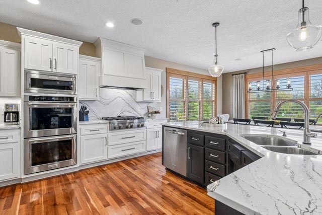 1010 Drake Court, Independence, MN 55359