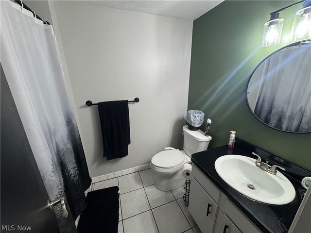 3675 Clague Road 316, North Olmsted, OH 44070