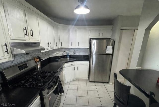 3675 Clague Road 316, North Olmsted, OH 44070