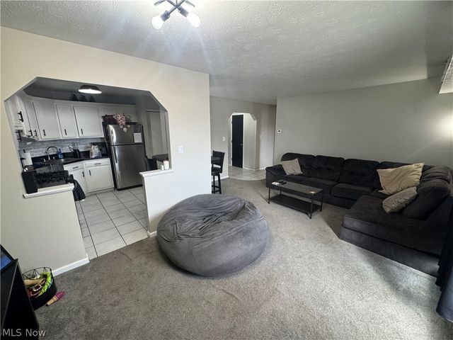 3675 Clague Road 316, North Olmsted, OH 44070