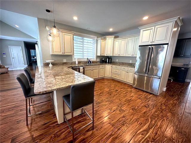 85 Verde Dr, Greenfield, MA 01301