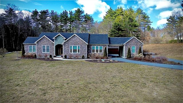 85 Verde Dr, Greenfield, MA 01301