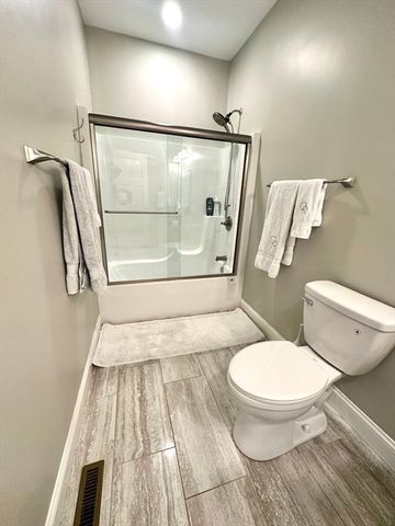 85 Verde Dr, Greenfield, MA 01301