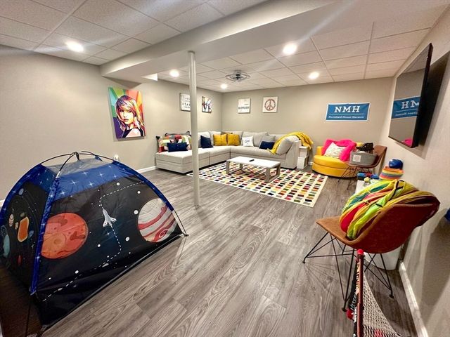 85 Verde Dr, Greenfield, MA 01301