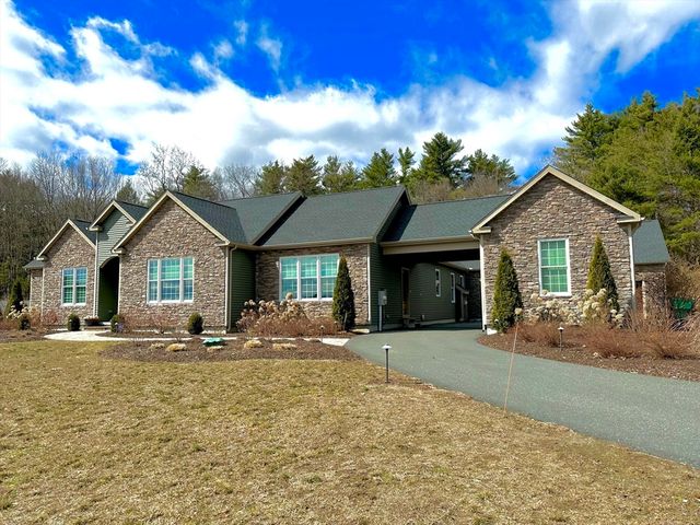 85 Verde Dr, Greenfield, MA 01301