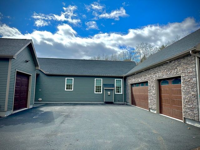 85 Verde Dr, Greenfield, MA 01301