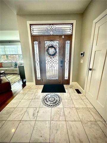 85 Verde Dr, Greenfield, MA 01301