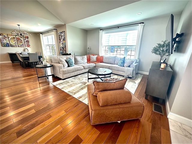 85 Verde Dr, Greenfield, MA 01301