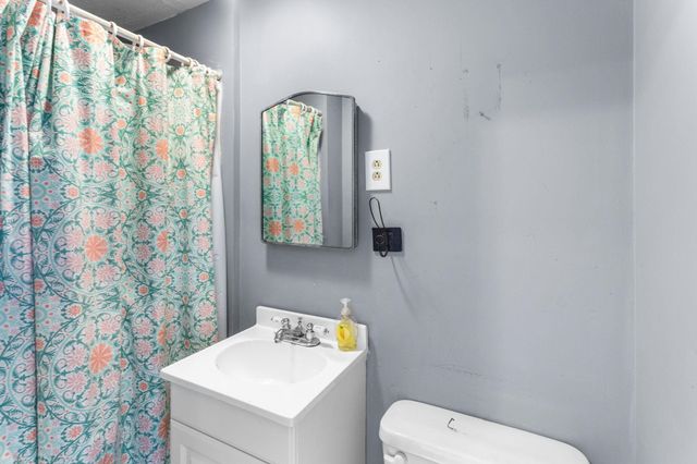 66 Gold Street, Manchester, NH 03103