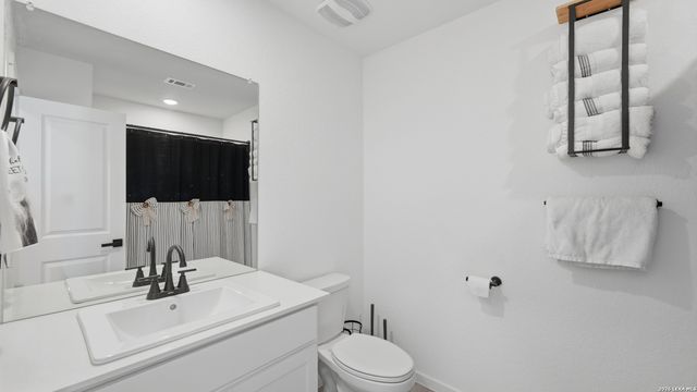 756 grey dove, New Braunfels, TX 78132