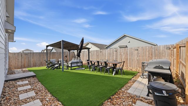 756 grey dove, New Braunfels, TX 78132