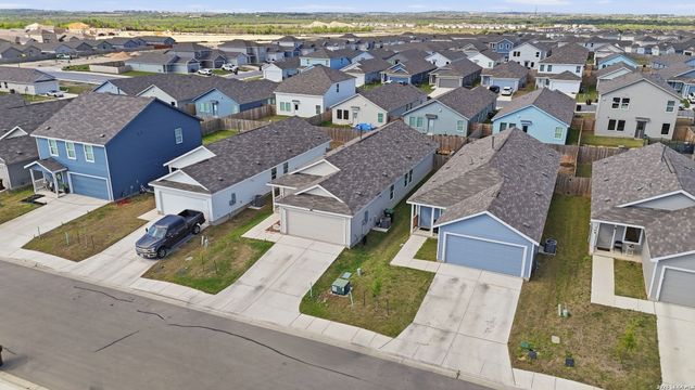 756 grey dove, New Braunfels, TX 78132