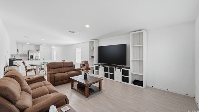 756 grey dove, New Braunfels, TX 78132