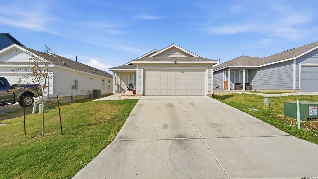 756 grey dove, New Braunfels, TX 78132