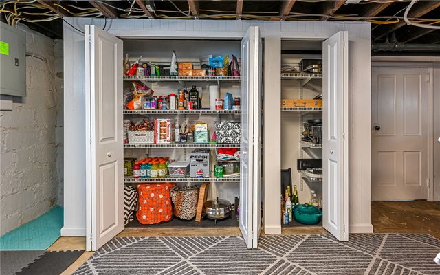 2110 Lloyd Avenue, Swissvale, PA 15218