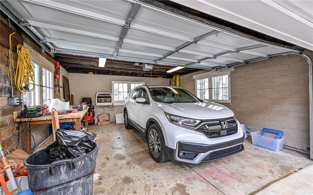 2110 Lloyd Avenue, Swissvale, PA 15218