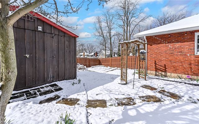 2110 Lloyd Avenue, Swissvale, PA 15218