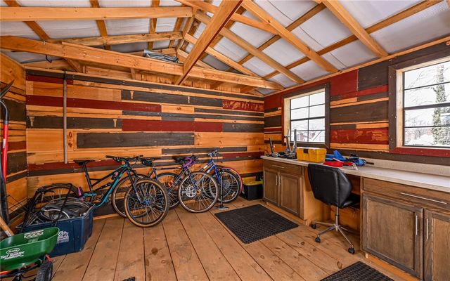 2110 Lloyd Avenue, Swissvale, PA 15218