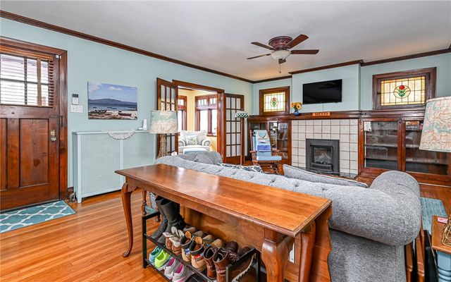 2110 Lloyd Avenue, Swissvale, PA 15218