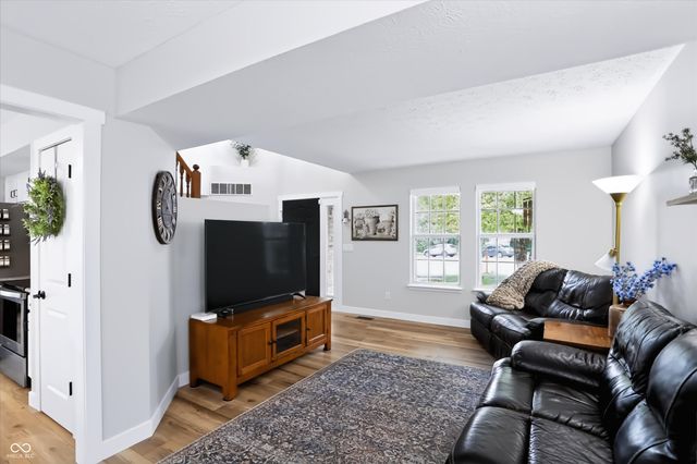 10407 Runview Circle, Fishers, IN 46038
