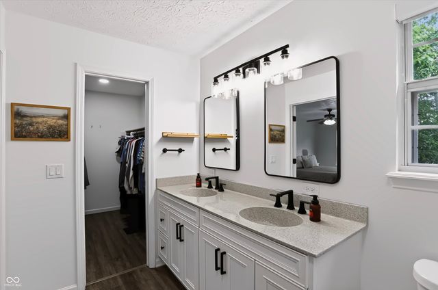 10407 Runview Circle, Fishers, IN 46038