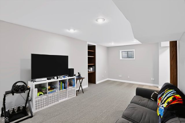 10407 Runview Circle, Fishers, IN 46038