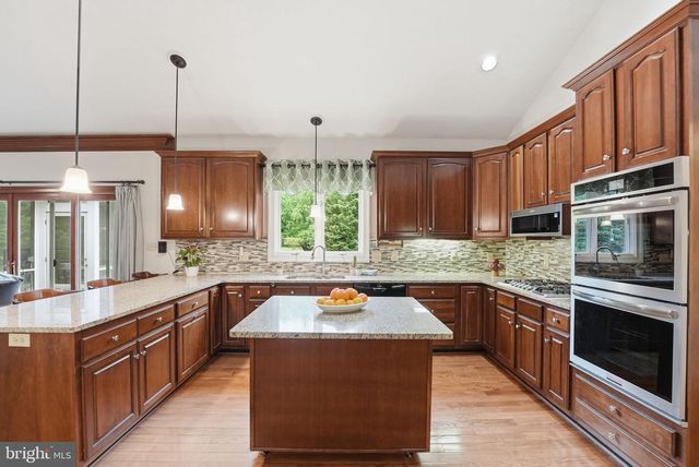2455 DURHAM PL, Jeffersonton, VA 22724