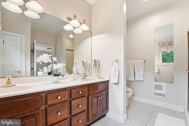 2455 DURHAM PL, Jeffersonton, VA 22724