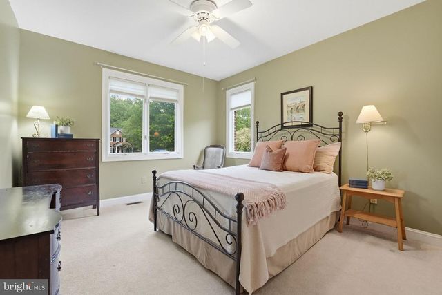 2455 DURHAM PL, Jeffersonton, VA 22724