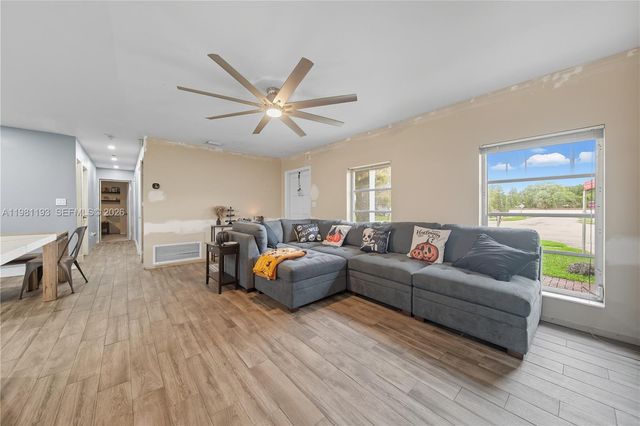 13605 SW 73rd Ter, Miami, FL 33183