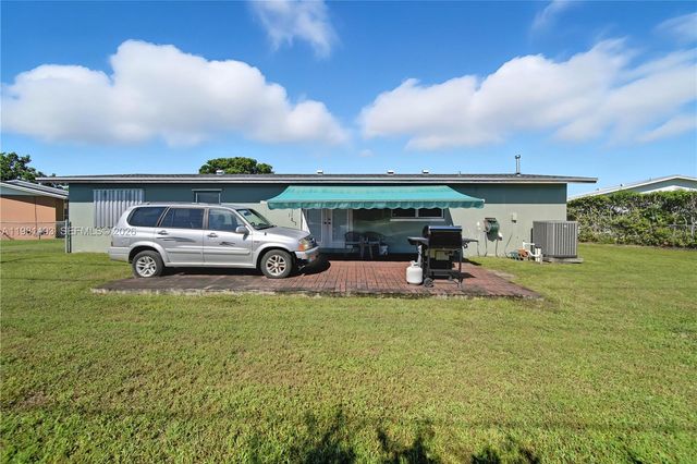 13605 SW 73rd Ter, Miami, FL 33183