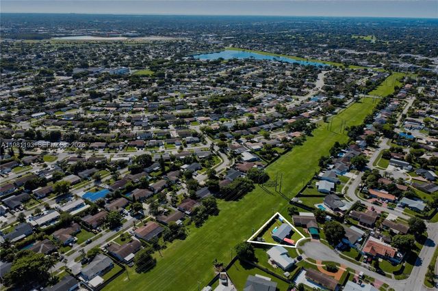 13605 SW 73rd Ter, Miami, FL 33183