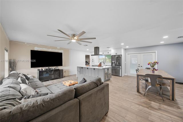 13605 SW 73rd Ter, Miami, FL 33183