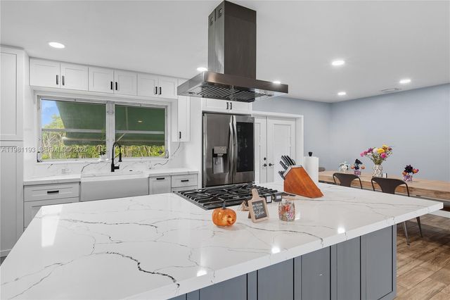 13605 SW 73rd Ter, Miami, FL 33183