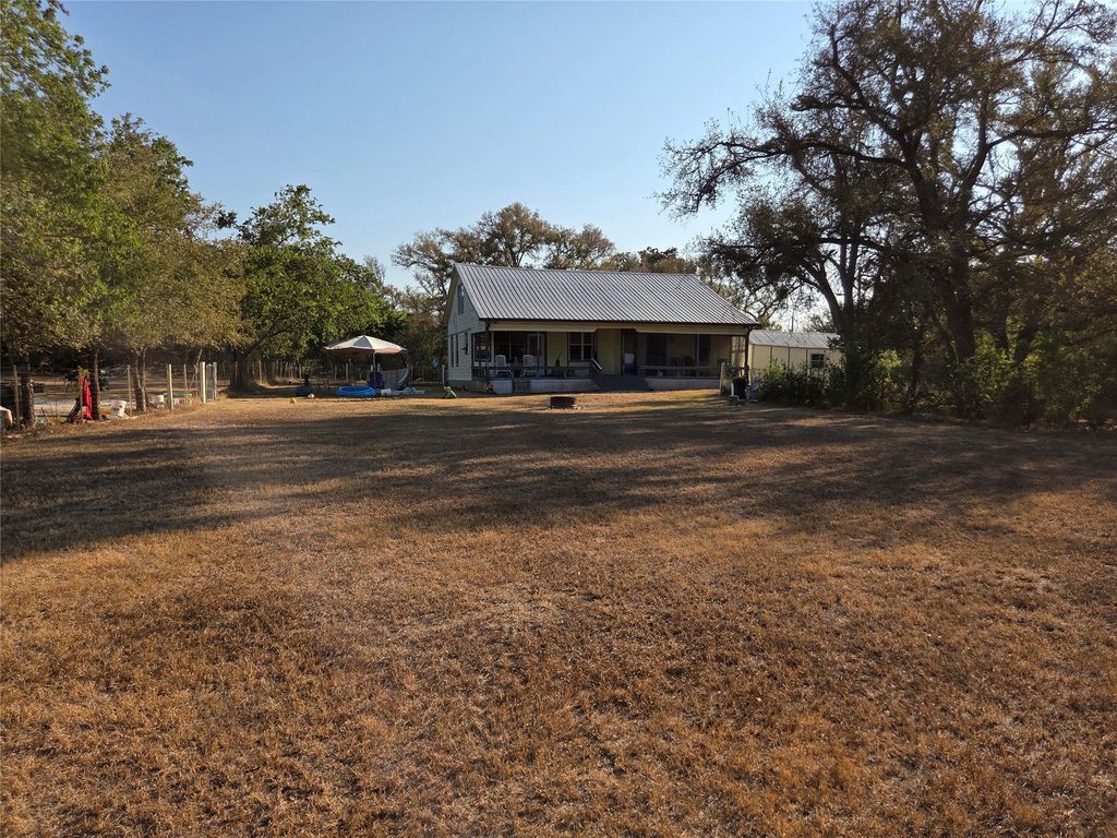 150 Beaver RD, Elgin, TX 78621