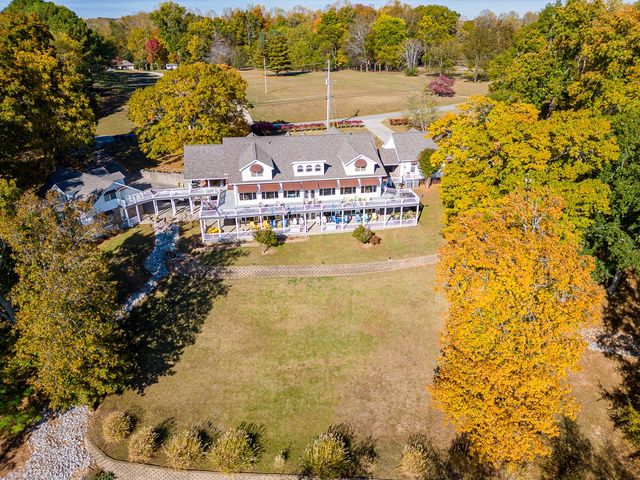 627 Eastbrook Rd, Estill Springs, TN 37330