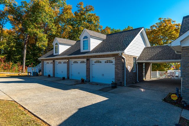 627 Eastbrook Rd, Estill Springs, TN 37330