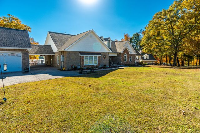 627 Eastbrook Rd, Estill Springs, TN 37330