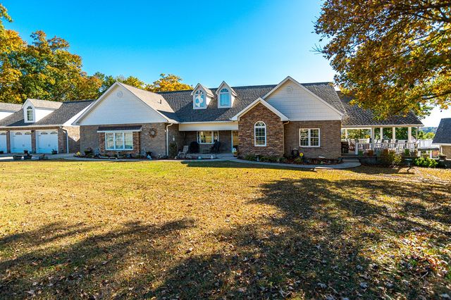 627 Eastbrook Rd, Estill Springs, TN 37330