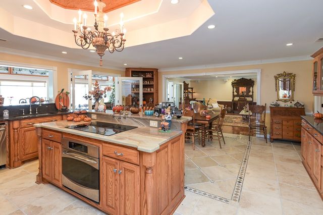 627 Eastbrook Rd, Estill Springs, TN 37330