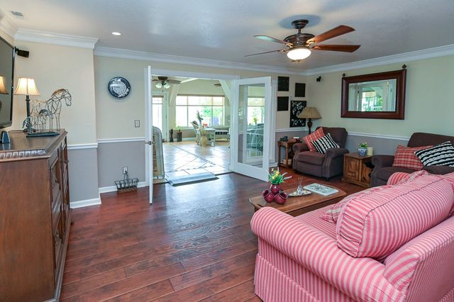 627 Eastbrook Rd, Estill Springs, TN 37330