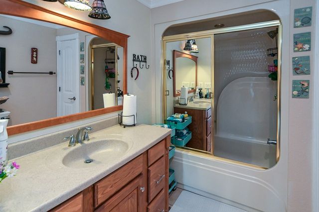 627 Eastbrook Rd, Estill Springs, TN 37330