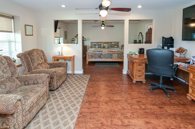 627 Eastbrook Rd, Estill Springs, TN 37330
