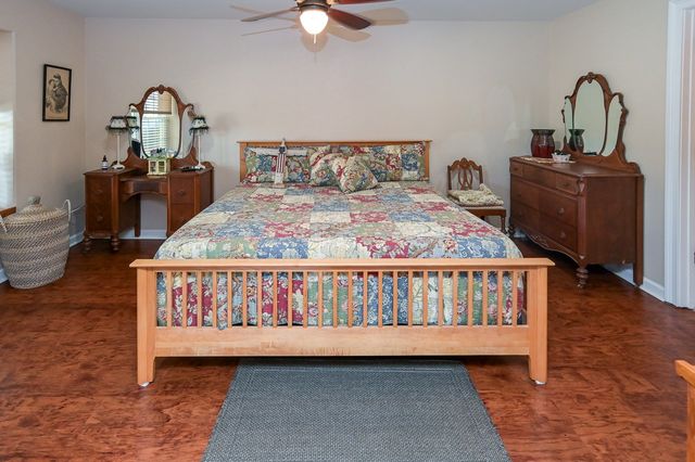 627 Eastbrook Rd, Estill Springs, TN 37330