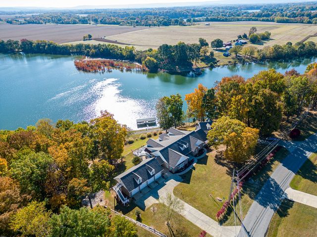 627 Eastbrook Rd, Estill Springs, TN 37330