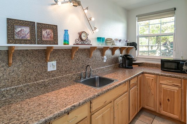 627 Eastbrook Rd, Estill Springs, TN 37330