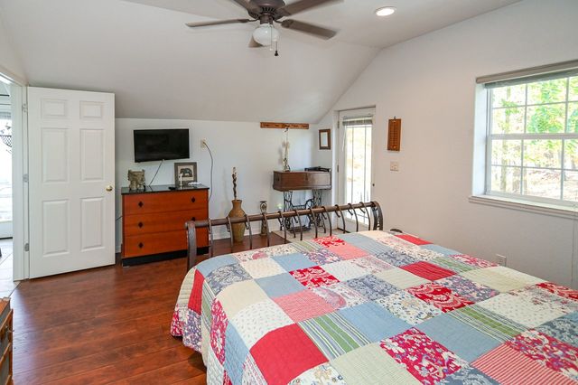 627 Eastbrook Rd, Estill Springs, TN 37330