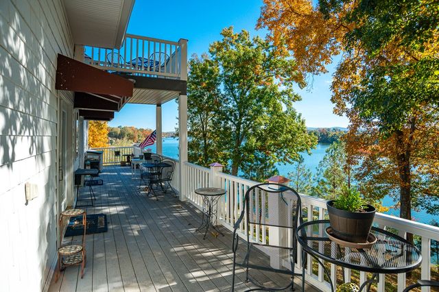 627 Eastbrook Rd, Estill Springs, TN 37330